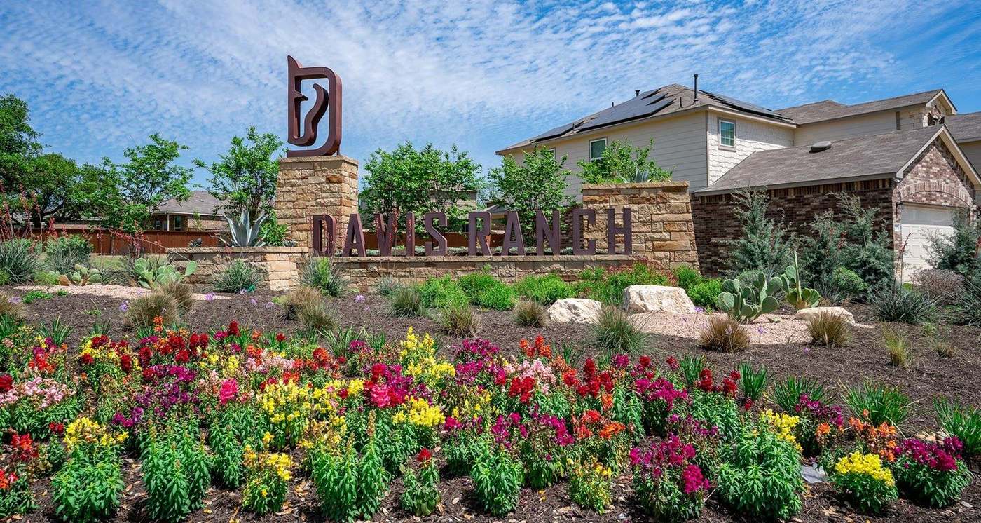 The community monument and seasonal beds.